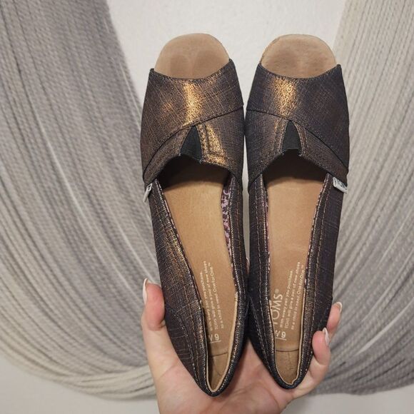 TOMS "Calypso" Peep Toe Copper Metallic Wedges Sz 9 - Picture 7 of 8